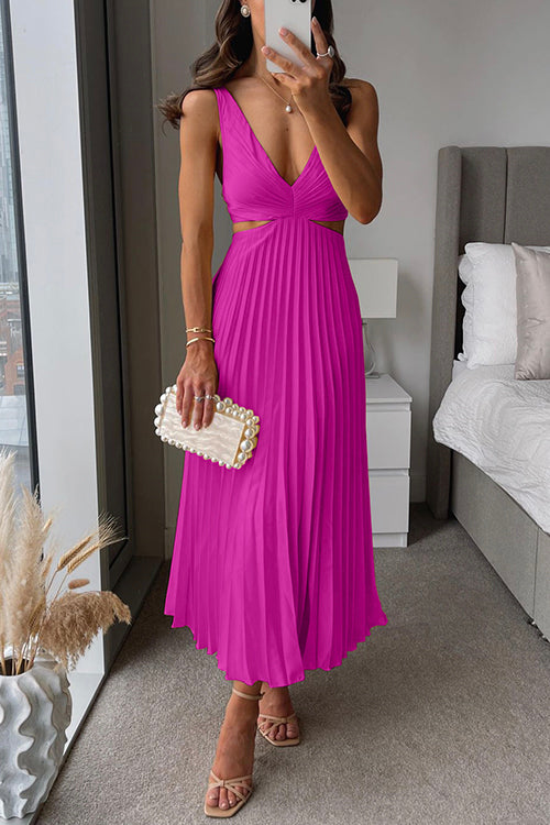 Giselle | V-Neck Cut-Out Pleated Maxi Dress